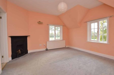 Hall Farm, Oxnead, Norfolk - Photo 5