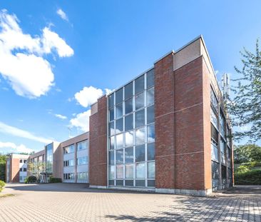 *Provisionsfrei* ca. 460 - 1.393 m² Büro-/Praxisfläche Nähe Indupar... - Photo 2