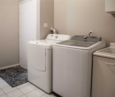 For Lease - 66 Devonsleigh Boulevard, Richmond Hill, Ontario - Photo 3