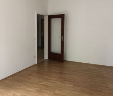Zentrale 3-Zimmer-Wohnung mit Balkon und Einbauküche (Befristung: 3... - Photo 6