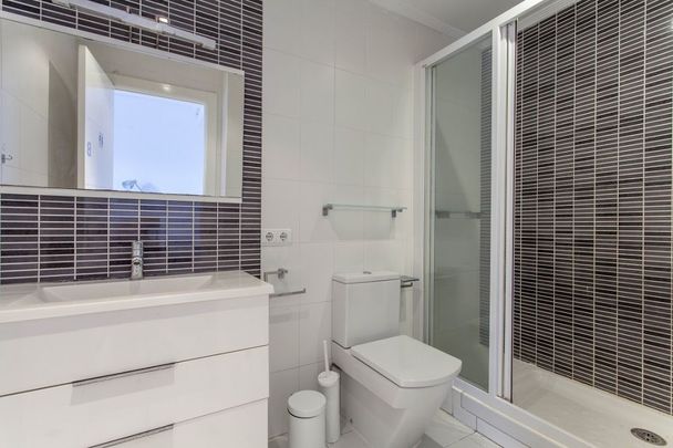 Room for rent in Floresta Street - Photo 1