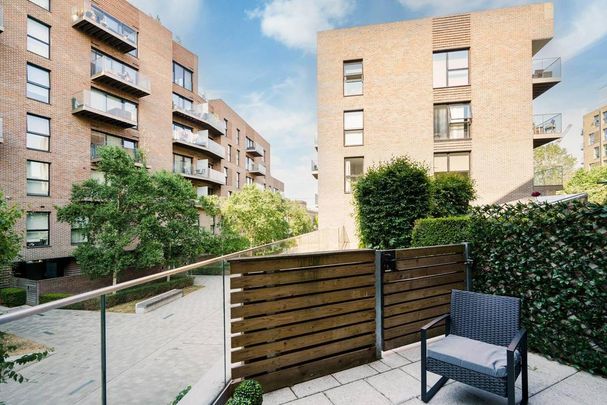 3 bedroom flat to rent - Photo 1