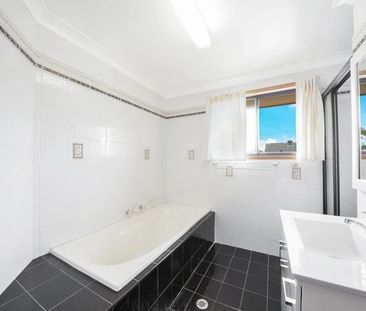 Cozy Granny Flat Retreat in Peaceful Location - Photo 6