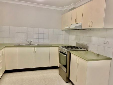 Renovated Apartment - Photo 5