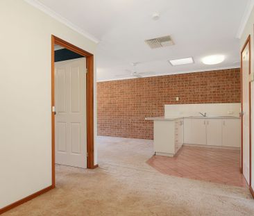 Terrific Townhouse! - Photo 3