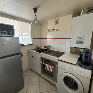 Location Appartement 2 pièces 39m² SABLE SUR SARTHE 72300 - Photo 3