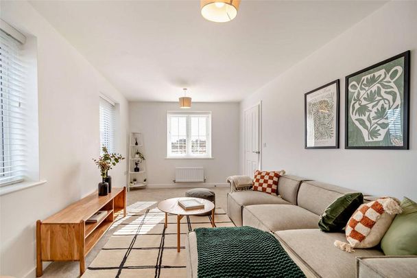 3 bedroom semi-detached house to rent - Photo 1