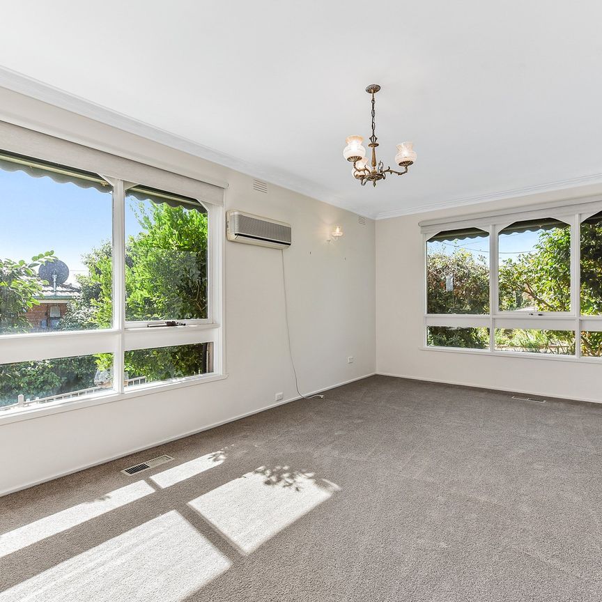 1/33 Andrews Street, Burwood - Photo 1