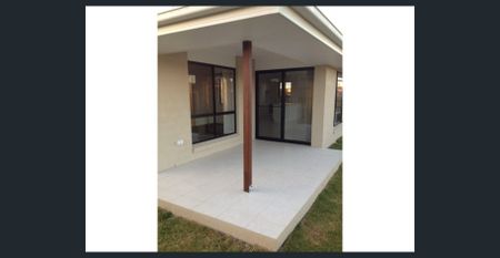 Spacious Family Home - Photo 4