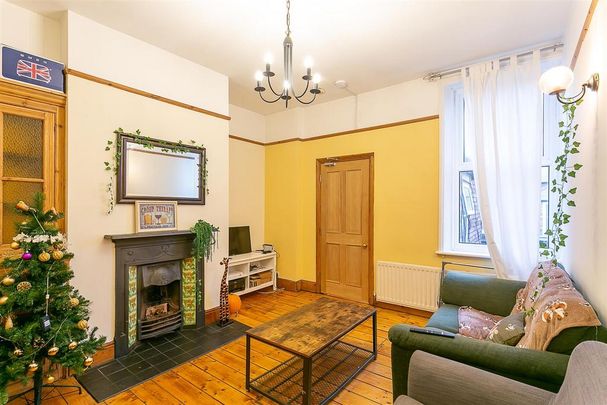 3 bedroom flat to rent - Photo 1