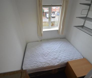 4 bedroom house to rent - Photo 2