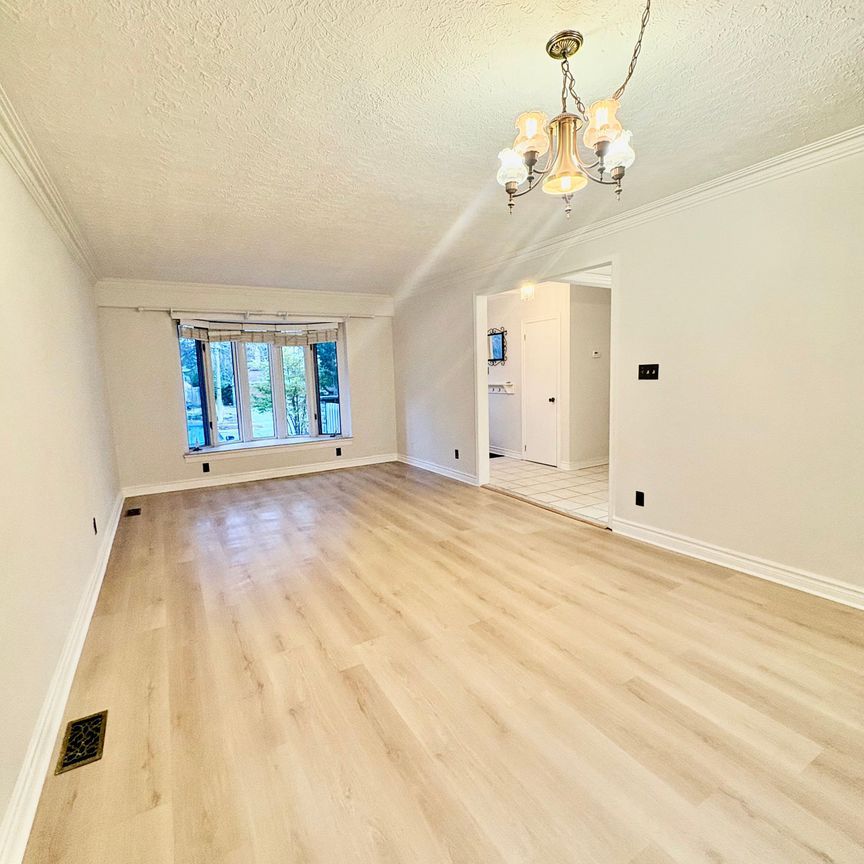 For Lease - 397 Centre Street Unit# Main, Richmond Hill, Ontario - Photo 1