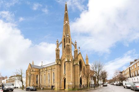 Charming two bedroom apartment set within a striking church conversion in an unbeatable Islington location. - Photo 2