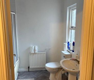 30 Hugh Street, Belfast, BT9 7HH - Photo 4