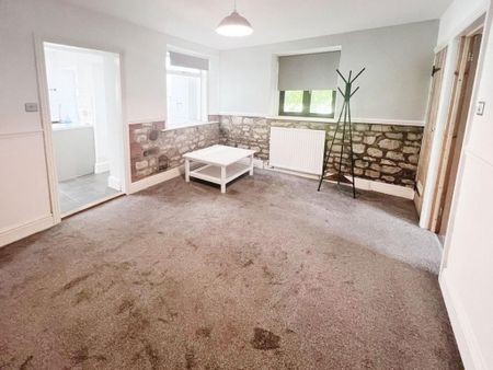 2 bedroom semi-detached house to rent - Photo 3