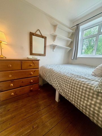 2 Bed Semi-Detached House, London, SW20 - Photo 3