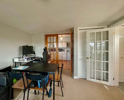 704 Claude Street Unit B - Photo 1