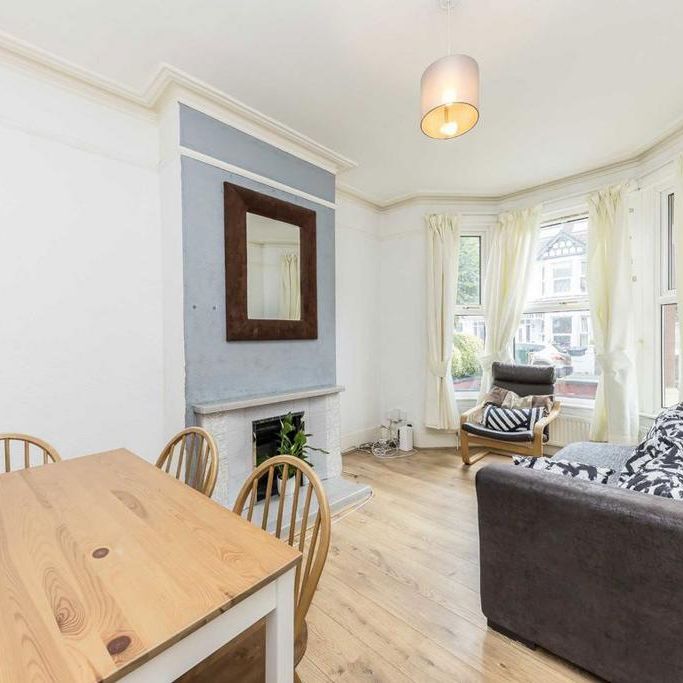 3 bedroom flat to rent - Photo 1