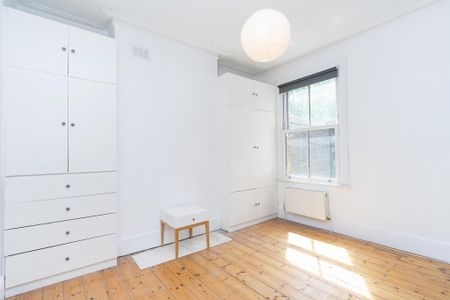 4 bedroom apartment to rent - Photo 3