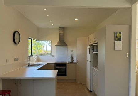 Fully furnished family home in prime Havelock ... - Photo 5