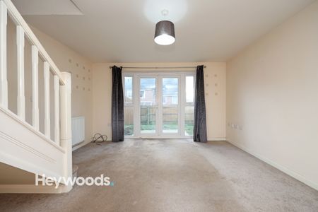 2 bed semi-detached house to rent in Junction Crescent, Newcastle - Photo 5