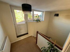 2 BEDROOM Flat - Photo 4