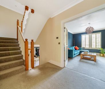 6 bedroom townhouse to rent - Photo 3