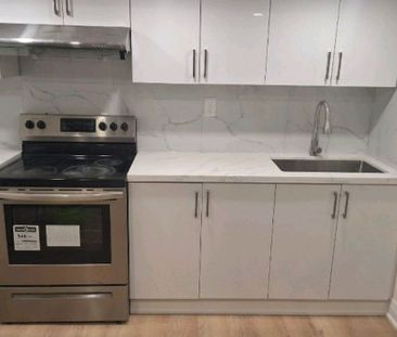 For Lease - BSMT - 123 Enchanted Hills Crescent, Toronto, Ontario - Photo 5