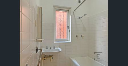 HIDDEN GEM! - Photo 5