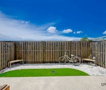 Modern Corner Townhouse Living in the Heart of Hope Island with Riv... - Photo 2