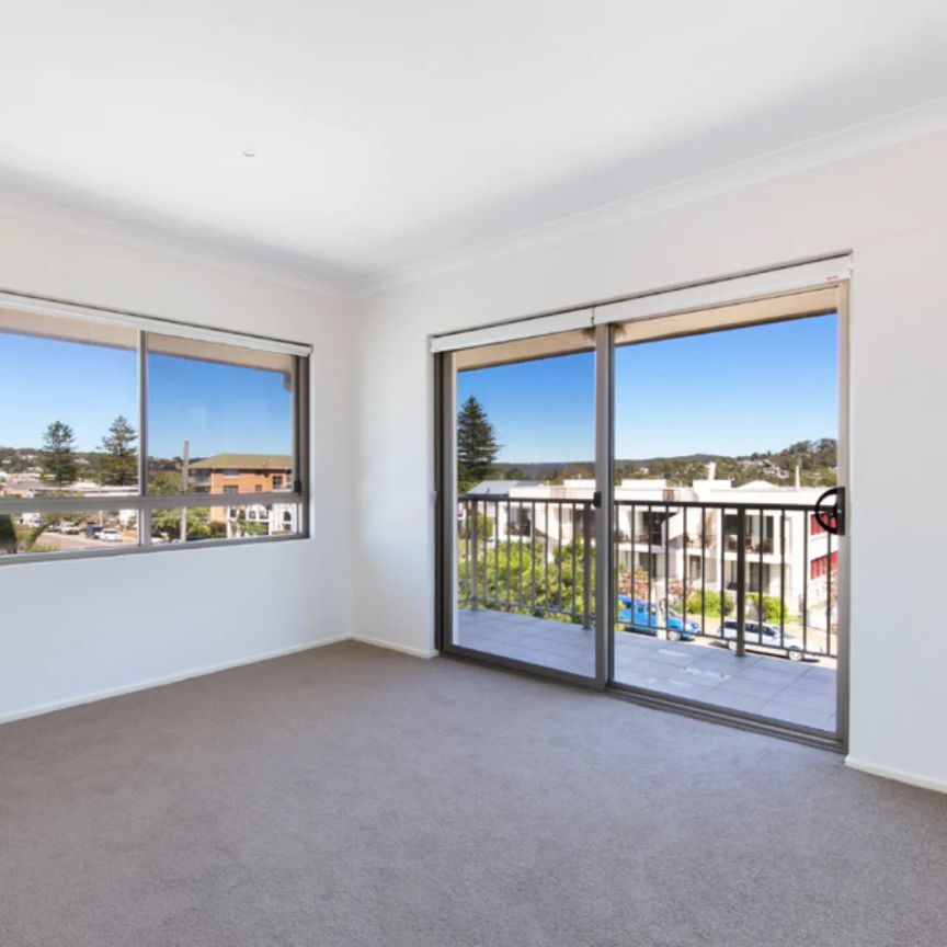 Beachfront Block - Two Bedroom Apartment - Photo 1