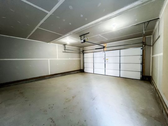 Special Incentive. Brand New 3 Bed + Den Upper Floor | 1727 Sq Ft | Double Garage | The Orchards. - Photo 1