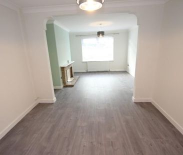 4 bedroom semi-detached house to rent - Photo 6