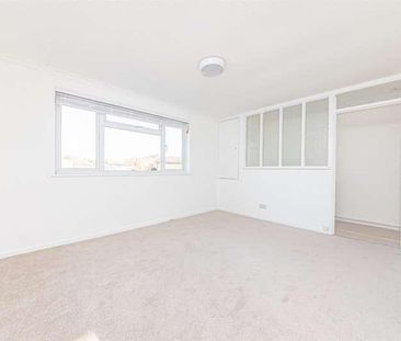 Medina Close, Woosehill, Wokingham, RG41 - Photo 4