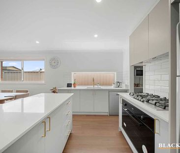 Bright, Comfortable & Low-Maintenance Living - Photo 1