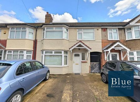 4 bedroom semi-detached house to rent - Photo 4