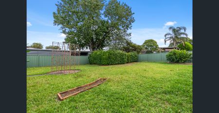 Well presented Two Bedroom Family Home - Photo 2