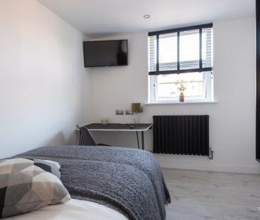 5 bedroom house to rent - Photo 1