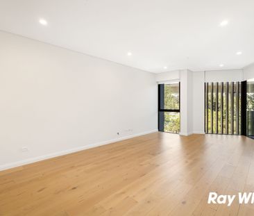 SPACE, CONVENIENCE & METRO LIVING in the Heart of Rouse Hill! - Photo 1