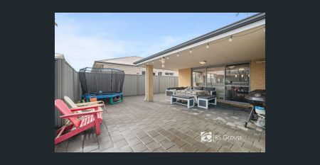 Contemporary Living with Timeless Charm in a Family-Friendly Haven - Photo 3