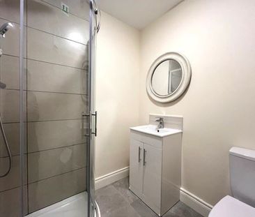 Larkspur, Newcastle, Co. Dublin - Photo 4