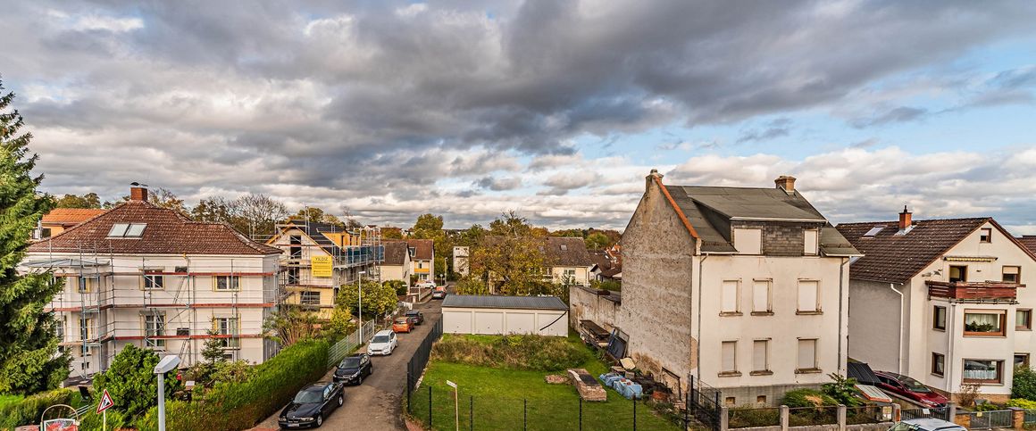 City-Residence: Neu renovierte Wohnung mit Blick ins Grüne in Eschborn - Foto 1