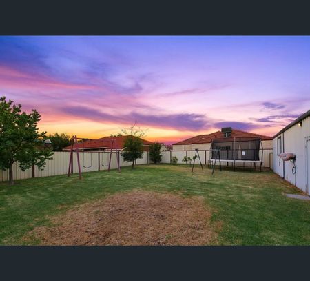 380 Railway Parade, Beckenham, WA 6107 - Photo 2