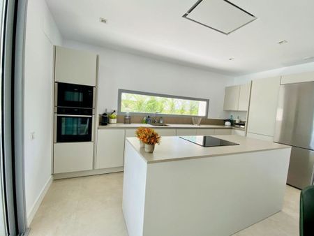 Marbella, Andalusia 29603 - Photo 3