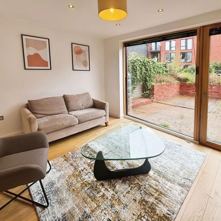 3 bedroom townhouse to rent - Photo 1