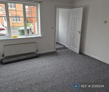 3 bedroom semi-detached house to rent - Photo 1