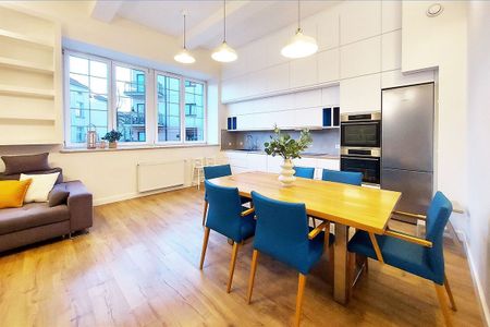 Klimatyczne, wysokie 3 pokoje z antresolą 76.6 m² - Photo 3