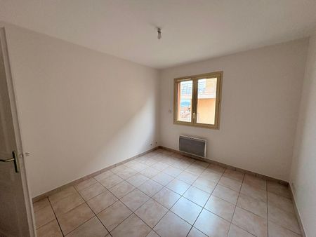 Location Appartement 3 pièces 87m² AUBENAS 07200 - Photo 4