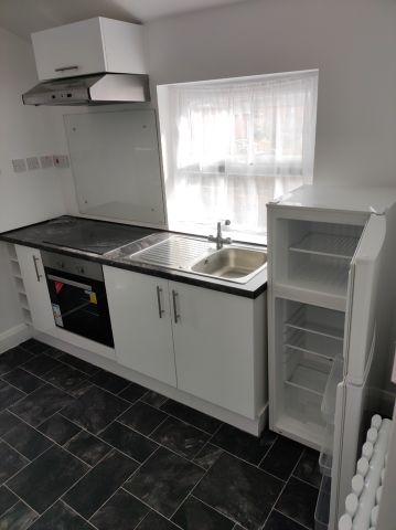 2 Bed Flat, Cholmeley Road, RG1 - Photo 4