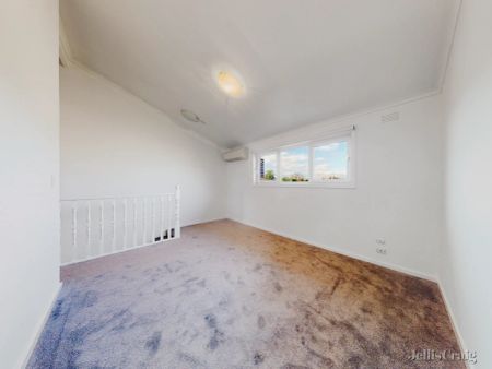 2 Bed, 1 Bath - Photo 3